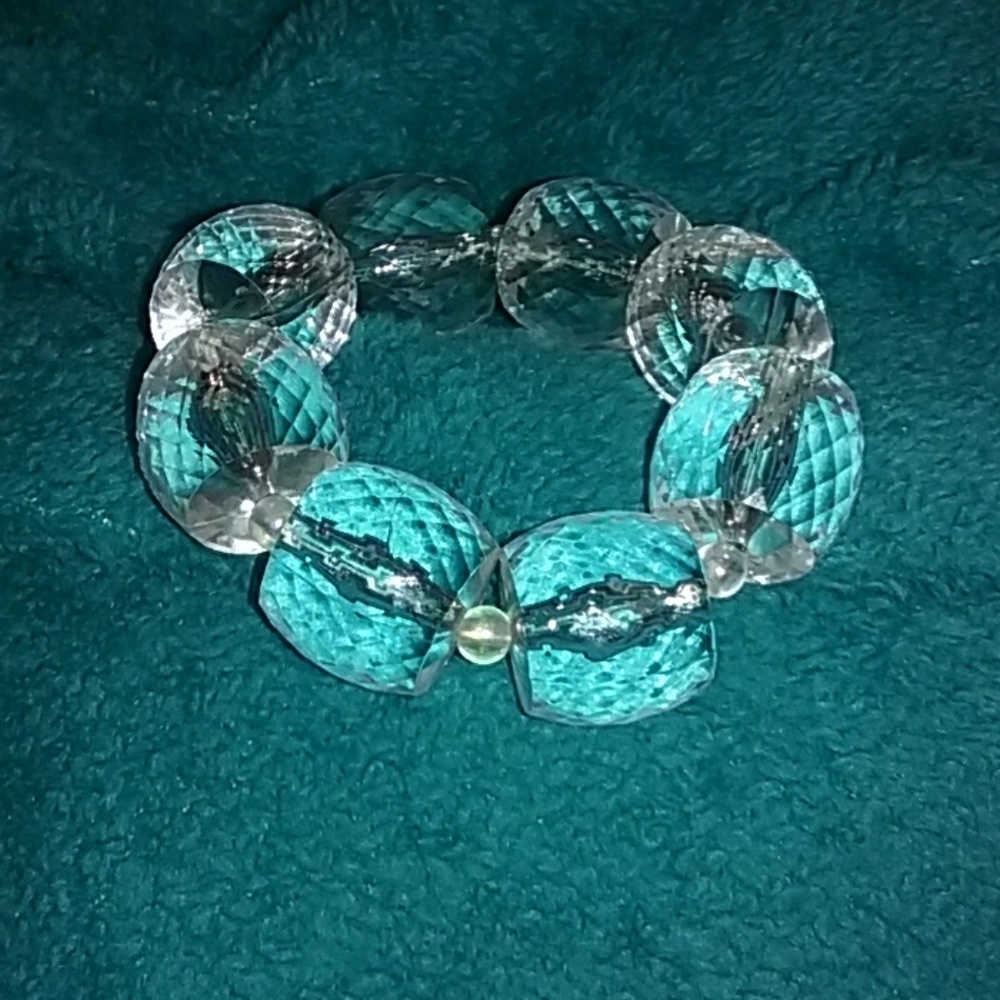 Vintage Lucite Bracelet - Clear Chunky Beads